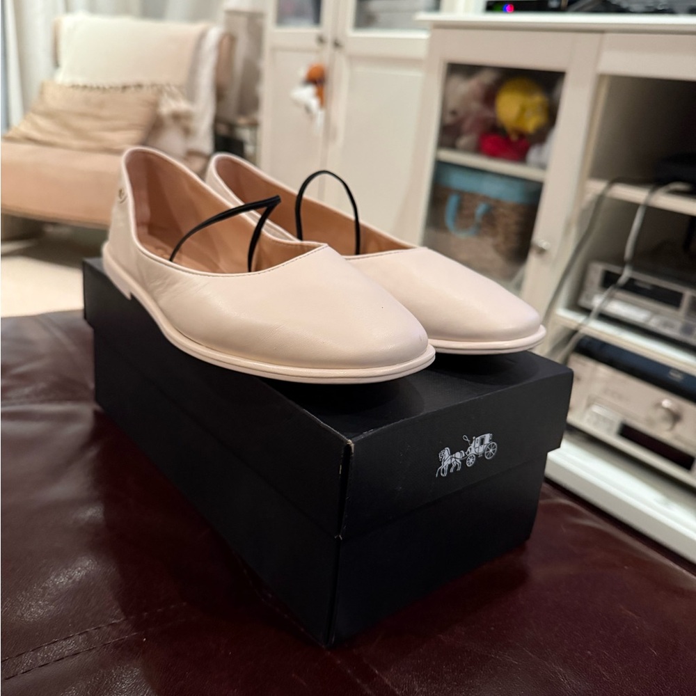 Coach Women's Beige Ballet Flats
